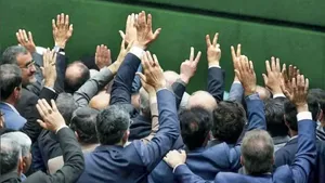 روزنامه اعتماد: مخالفان مذاکره، مهمترین راه مقابله با آمریکا را می بندند