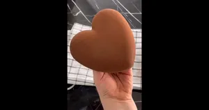 دسر قلبی شکلاتی با ظاهری جذاب و طعمی بی نظیر