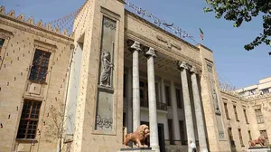 ۹۸ سال بانکداری ایران چگونه از اسکناس به هوش مصنوعی رسید؟