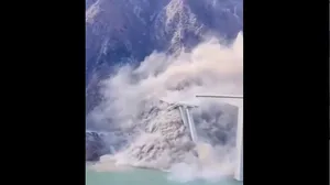 یک پل بزرگراه در جنوب غربی چین فرو ریخت (فیلم)