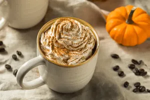 طرز تهیه نوشیدنی پامکین اسپایس لاته