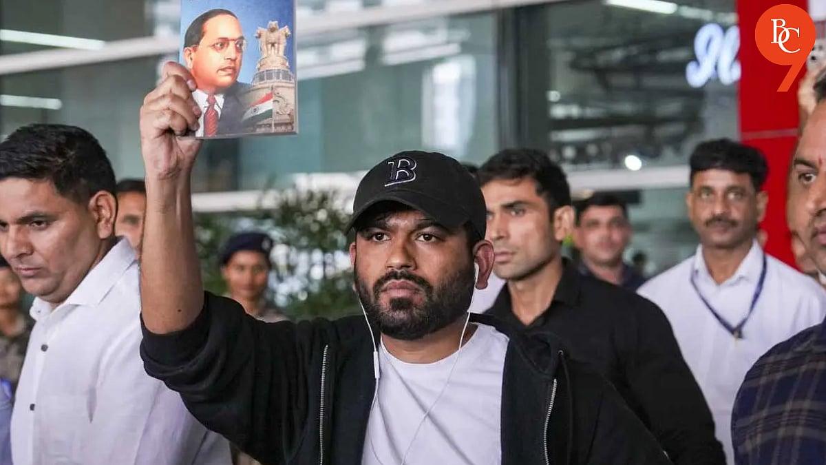 جنجال بر سر بازداشت رهبران حزب سوسک هند جنجال بر سر بازداشت رهبران حزب سوسک هند