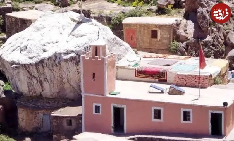 اینجا زیارتگاه «پادشاه جنها» است اینجا زیارتگاه «پادشاه جنها» است