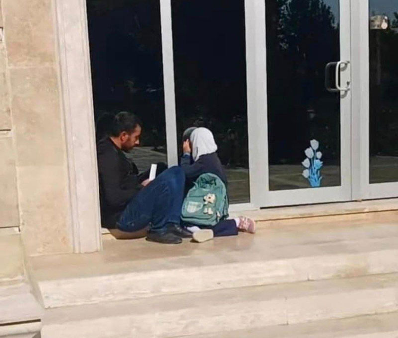 محروم از تحصیل به خاطر حجاب (+عکس)