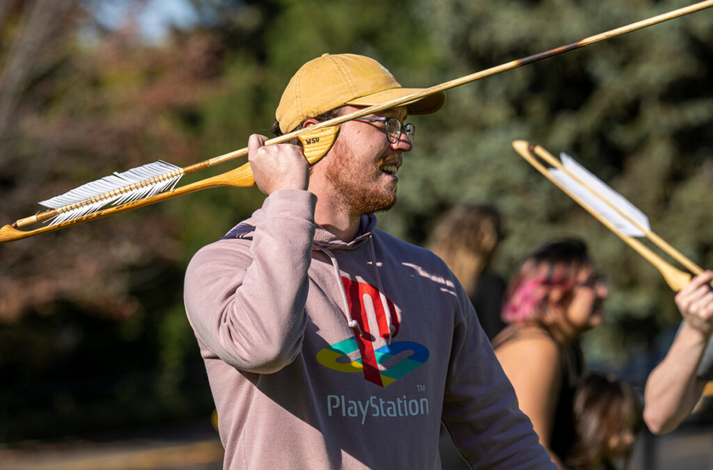آتلاتل (Atlatl) آتلاتل (Atlatl)
