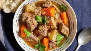 طرز تهیه تاس‌ کباب اصیل ایرانی
