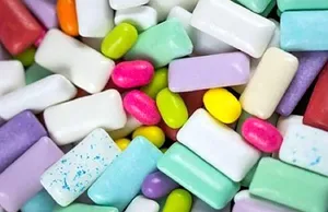 اگر آدامس را قورت دهیم چه می‌شود؟