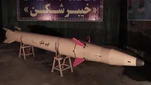 تصاویر تازه از پرتاب موشک‌های خیبرشکن ذوالفقار فاتح ۱۱۰ و حاج قاسم در عملیات نصر ۲