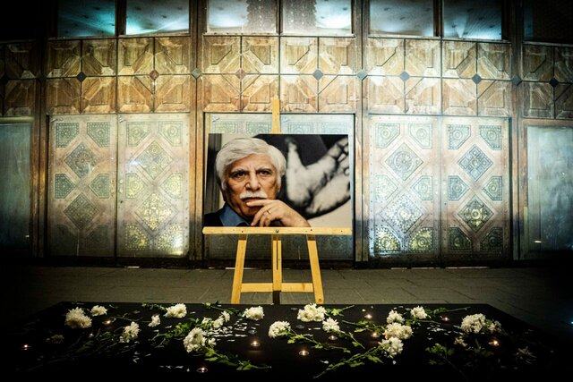 بهرام بیضایی بهرام بیضایی از هنرمندان سینما که در ۱۴۰۴ از دنیا رفت