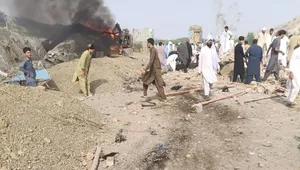 انفجار انتحاری در پاکستان؛ دست‌کم ۱۱ نفر در دیره اسماعیل‌خان کشته شدند / طالبان پاکستان بار دیگر مسوولیت حمله انتحاری علیه پلیس را برعهده گرفت