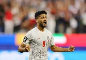 گل اول پرسپولیس به استقلال توسط محبی