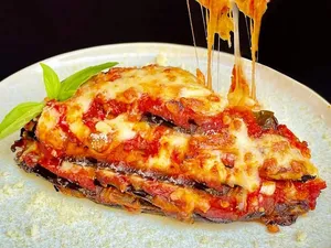 طرز تهیه لازانیا با بادمجان کبابی دودی؛ طعمی متفاوت و وسوسه‌انگیز