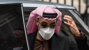 افشاگری آکسیوس از پشت پرده تصمیم امارات برای قطع تجارت با ایران
