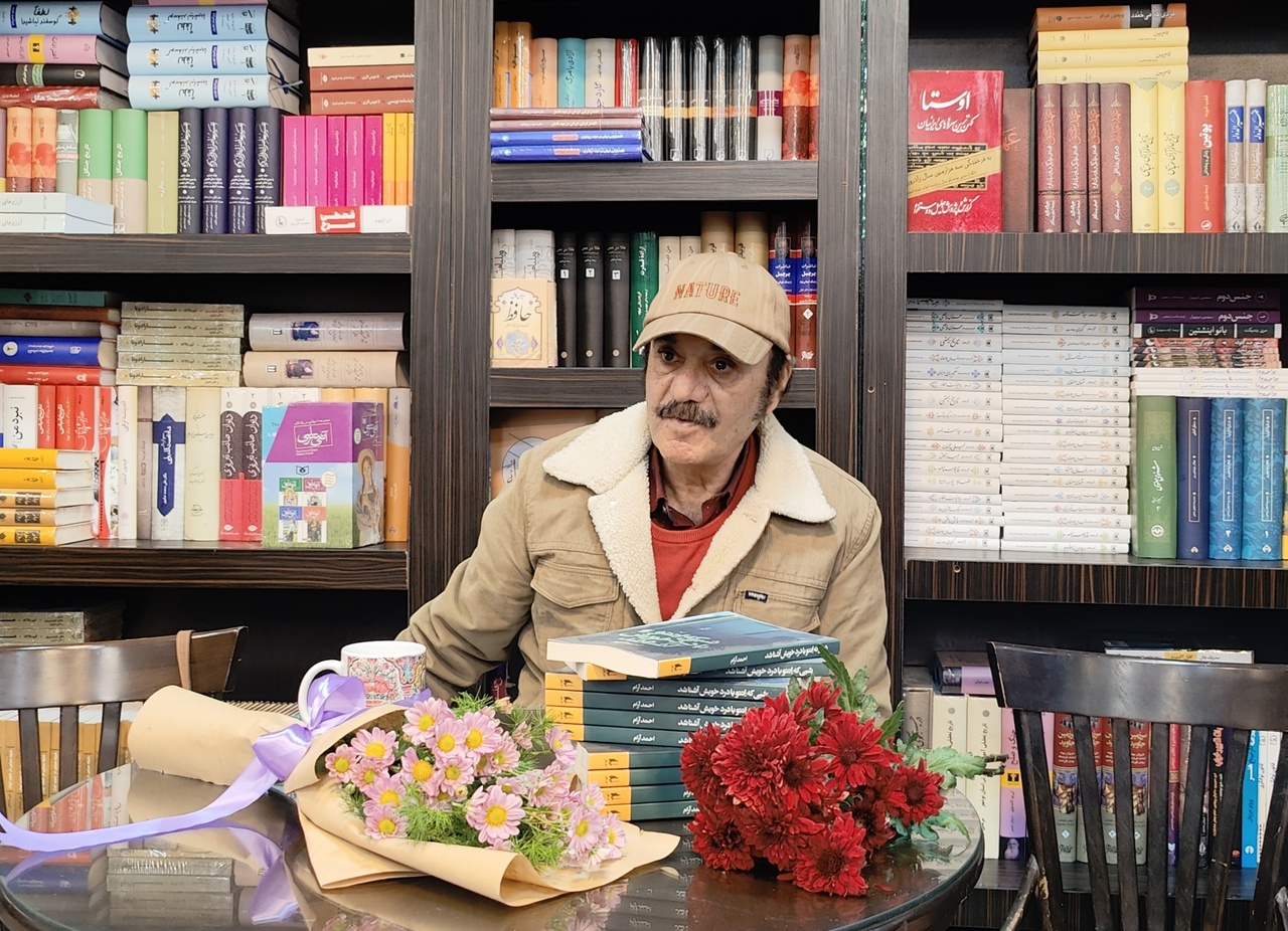 نگاهی به کارنامه و سبک روایی احمد آرام؛ رازهای مگوی جنوب در ضیافت سوررئالیسم نگاهی به کارنامه و سبک روایی احمد آرام؛ رازهای مگوی جنوب در ضیافت سوررئالیسم