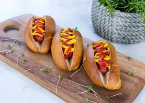طرز تهیه هات داگ فست فودی با همه رازها در خانه