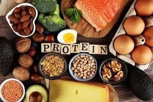آیا واقعاً به رژیم غذایی پرپروتئین نیاز دارید؟ متخصص تغذیه می‌گوید چه کسانی از آن سود می‌برند و چه کسانی نه