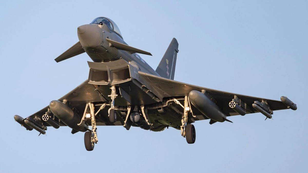 مقایسه Eurofighter Typhoon با جنگندههای آمریکایی F-15, F-16, و F/A-18 مقایسه Eurofighter Typhoon با جنگندههای آمریکایی F-15, F-16, و F/A-18