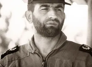 «عباس بابایی» در یک ساندویچی در آمریکا؛ سال 1349(عکس)