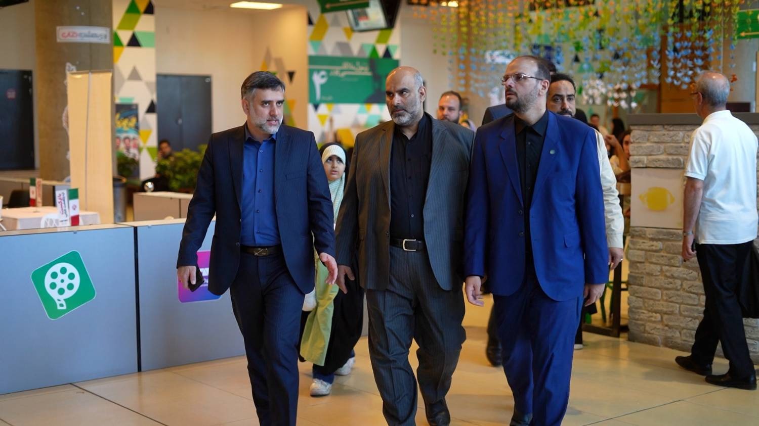 بازدید معاون فرهنگی شهرداری تهران از نمایشگاه کتاب معاون فرهنگی شهرداری تهران: خاطره بازدیدهای طولانی رهبری از نمایشگاه کتاب هرگز فراموش نمیشود