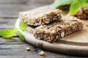 طرز تهیه گرانولا بار بدون شکر، بدون روغن