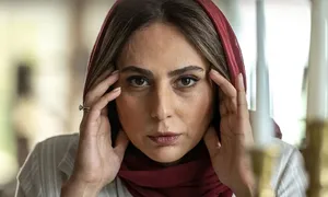 رعنا آزادی‌ور و بابک حمیدیان در فیلم جدید (عکس)