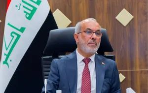 وزیر نفت عراق: بیشتر نفتکش‌های عبوری از تنگه هرمز متعلق به عراق است