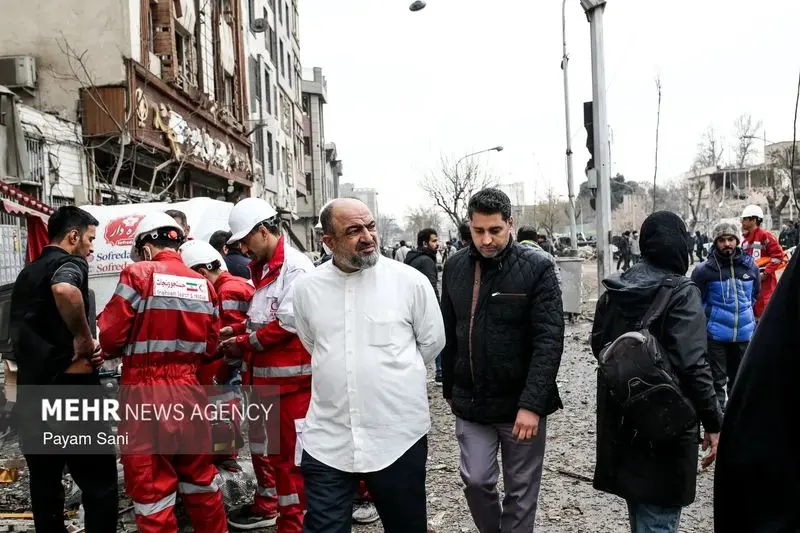 رسایی بدون لباس روحانیت در محل انفجار رسایی بدون لباس روحانیت در محل انفجار