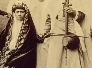 عروس قاجاری در کنار «زن رقاص و زنان مطرب» (عکس)