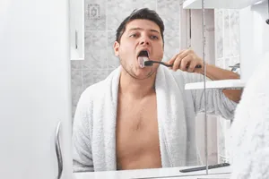 چرا صبح ها دهان بوی بد می دهد؟