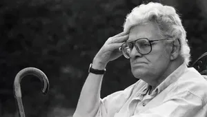 چرا مراسم رونمایی از آثار منتشرنشده احمد شاملو لغو شد؟