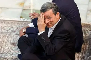 حضور احمدی نژاد در مراسم بزرگداشت رهبر شهید انقلاب