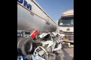 راننده از دل این تصادف وحشتناک، سالم بیرون درآمد! (فیلم)