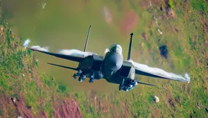 عکاسی از F-15E با رنگ‌آمیزی استتاری