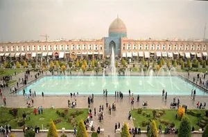 میدان نقش‌جهان اصفهان در زمان سلطنت شاه سلطان حسین صفوی (عکس)