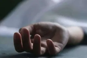 تلفن همراه داخل کیسه زیپ‌دار و یک دست‌نوشته؛ سرنخ‌های پرونده مرگ زن ۵۹ ساله در غرب تهران