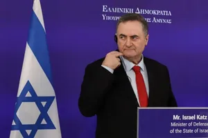 وزیر جنگ اسرائیل: برای ماندن در لبنان از کسی اجازه نمی‌گیریم