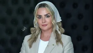 حضور بیتا سحرخیز با کت و مینی اسکارف در جشن نفس (+عکس)