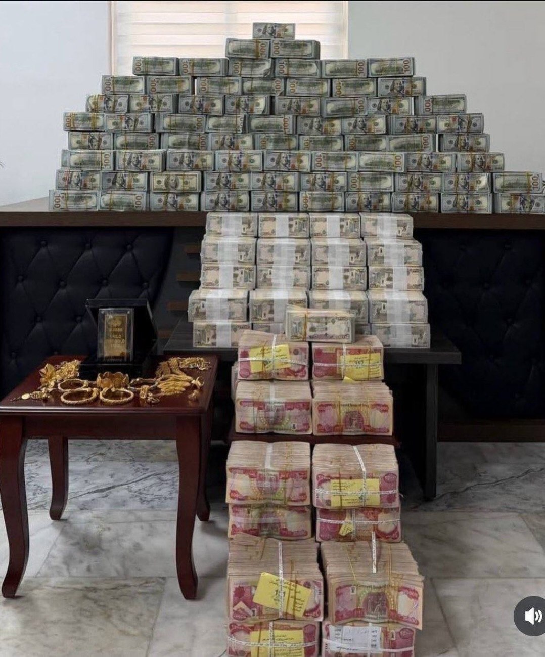 عراق؛ دستگیری مقامات به اتهام فساد مالی / کشف دسته های دلار در خانه نمایندگان مجلس عراق؛ دستگیری مقامات به اتهام فساد مالی / کشف دسته های دلار در خانه نمایندگان مجلس