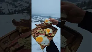 پخت استیک و تخم‌مرغ وسط برف؛ این آشپزی را ببینید!