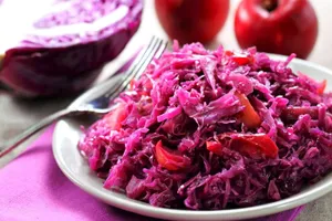 طرز تهیه ترشی کلم قرمز رستورانی