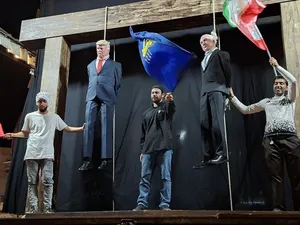 اعدام ترامپ و نتانیاهو در میدان انقلاب تهران