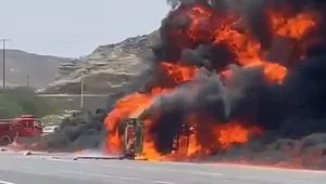 مهار آتش‌سوزی تانکر سوخت در محور چابهار به دشتیاری