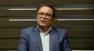 دکتر حمید سوری : خطر شیوع آتشفشانی کرونا در ایران / هنوز نمی‌دانیم واریانت غالب در کشورمان چیست