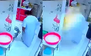 لحظه هولناک انفجار زودپز در صورت یک مرد (فیلم)