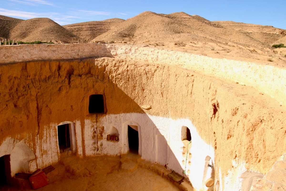 خانه های زیرزمینی روستای مطماطه در تونس خانه های زیرزمینی روستای مطماطه در تونس