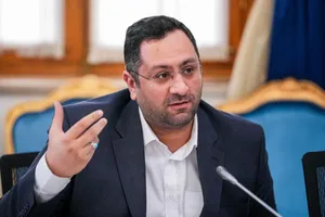 معاون وزیر ارتباطات: با فراگیری استارلینک ناچار از قطع برق می‌شویم، چون اساسا مبتنی بر شبکه ما نیست / استارلینک حتی رجیستری را بی اثر خواهد کرد