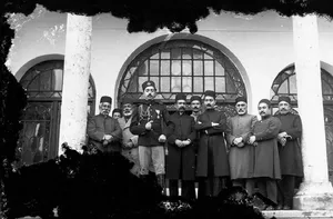 بازدید محمدحسن‌میرزا، آخرین ولیعهد قاجار از اداره تذکره در تبریز (عکس)