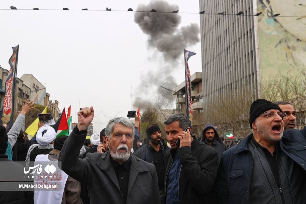 وزیر ارشاد و شهردار تهران در راهپیمایی روز قدس