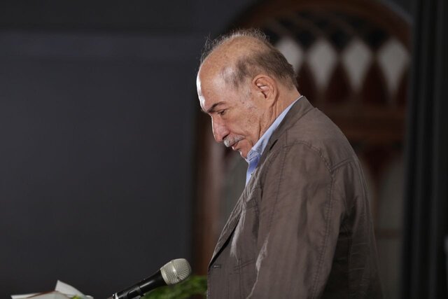 نظام الدین کیایی نظام الدین کیایی صدابردار که در ۱۴۰۴ از دنیا رفتند