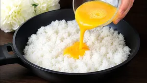 طرز تهیه کاسرول برنج و سبزیجات در ماهیتابه؛ بدون نیاز به فر!
